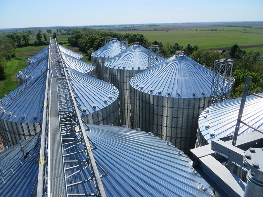 AgGrowthIntl's tweet photo. From large commercial hopper bin projects and port facilities to farm installations and traditional material handling systems; AGI has the products, resources and experience to get the job done and get it done right. #teamAGI #worldclassbrands https://t.co/APFdmenGKp