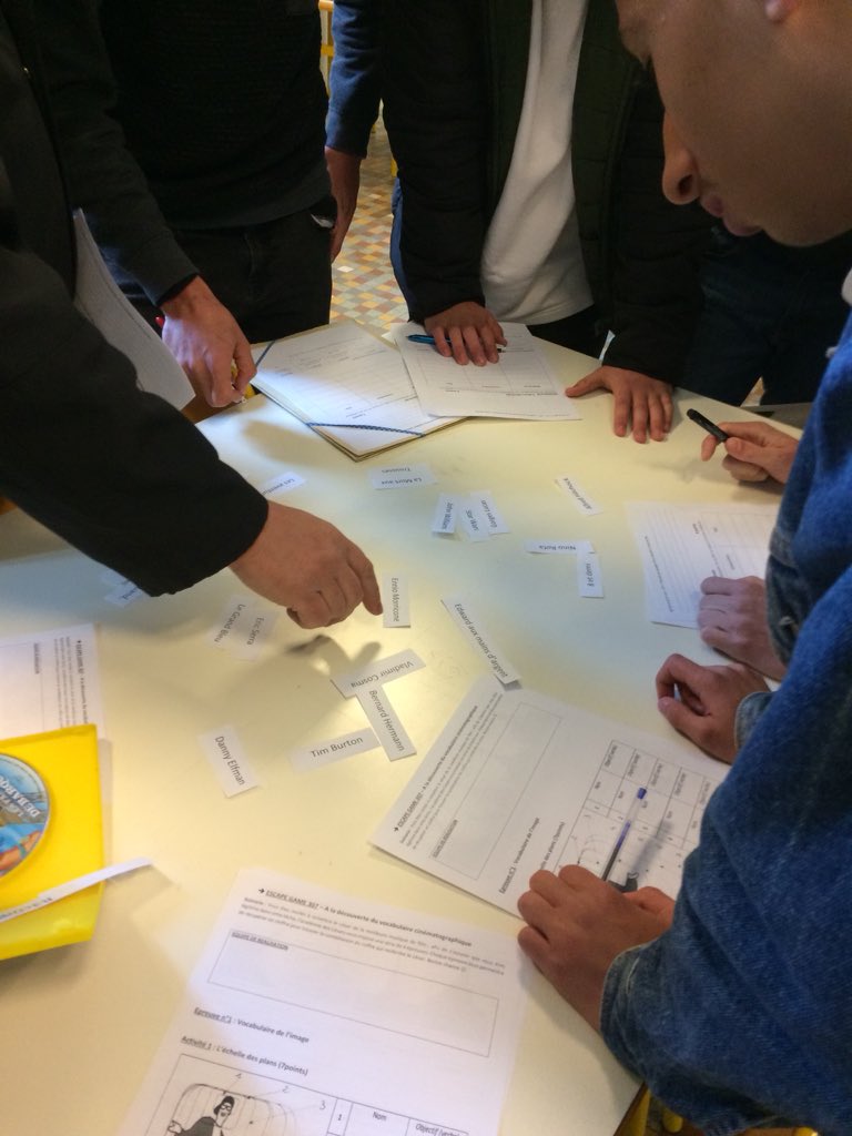 EdmusTwittClass's tweet photo. Aujourd’hui Escape Game sur le cinéma par les 307. Découvrir du vocabulaire cinématographique par le jeu #edmus #ludification https://t.co/QIpo66tNid