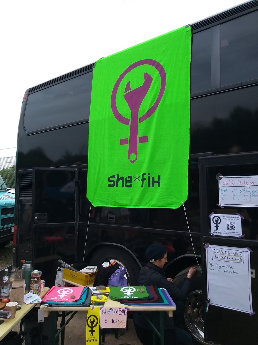 iwemedia's tweet photo. #loveit !! #SheFix mehr totorials von Frauen! #mitmachen #workshops #makeit #rp18 @shefix https://t.co/D4s5dEEDCf