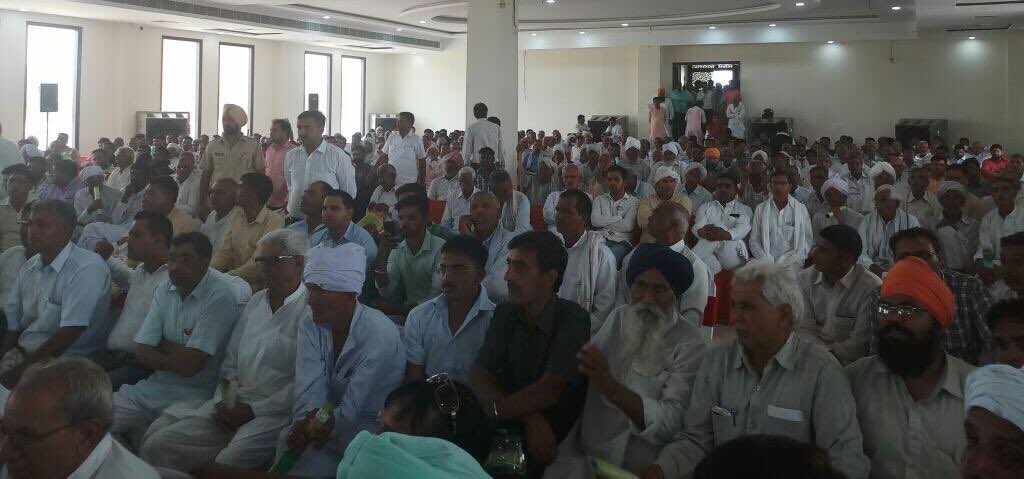 ChBirenderSingh's tweet photo. आज नरवाना में आयोजित किसान कल्याण कार्यशाला की झलकियाँ। https://t.co/81WMy0lHQO