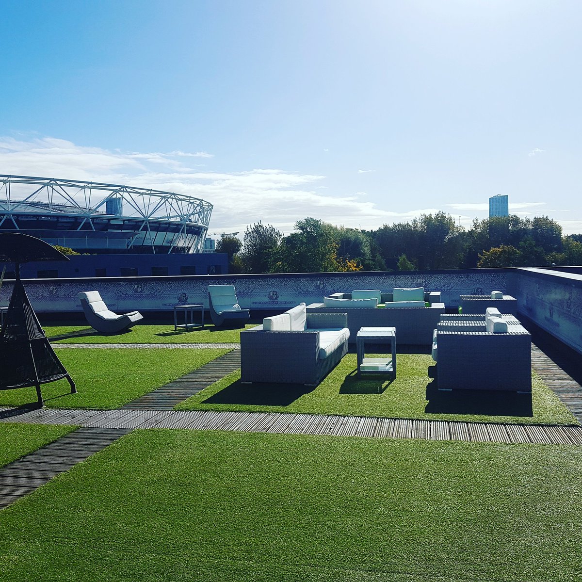 SmokeBubbleClub's tweet photo. Who's joining @SmokeBubbleClub next Thursday??
Doors open from 4pm and the BBQ will be ready for you!!!
Also for a limited time only we are offering discount on next season's membership!! See us on the day :) #gameday #westham #coyi #hackenywick
@WestHamMagazine @ProKit_UK https://t.co/O0FzWbvKYi