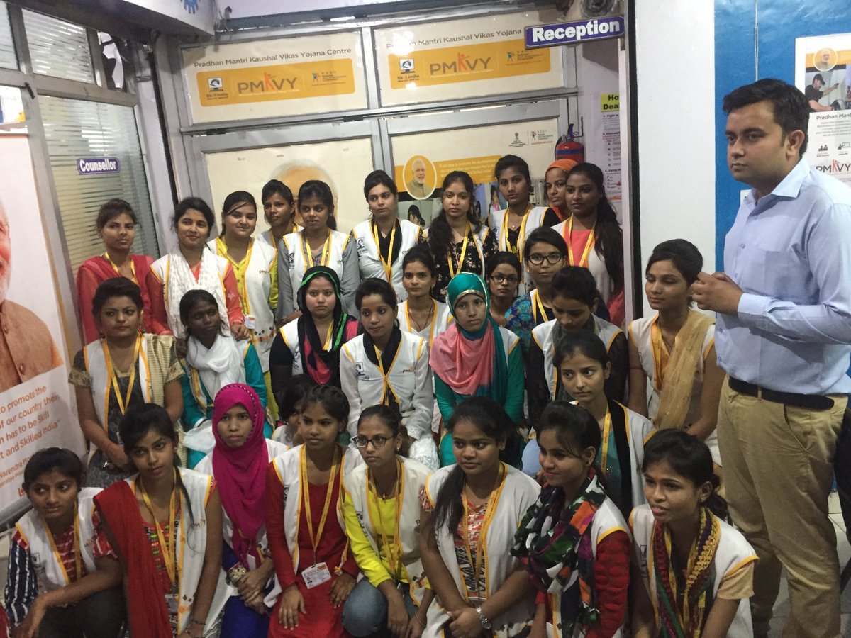 IcteLucknow's tweet photo. Our 2nd Batch of Self Employed Tailor (SET) all 30 Students Assessment Done Successfully after the Completion of their Course at @IcteLucknow @ictelko @NSDCINDIA @MSDESkillIndia @PMOIndia @dpradhanbjp @AnantkumarH #Skills4Jobs https://t.co/eFrDnNBrlp