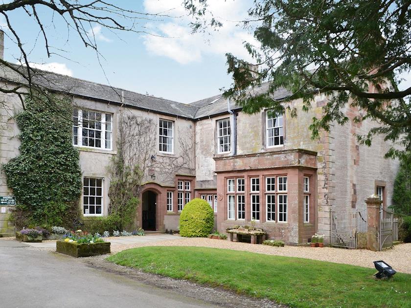 CottageWorldUK's tweet photo. Top tips for planning a large gathering... Start searching for your perfect weekend away. Our advice for booking a large #cottage and arranging a gathering with lots of people is to start early, look at less popular locations https://t.co/MLDYTj5ebm https://t.co/L3iowmvXSW