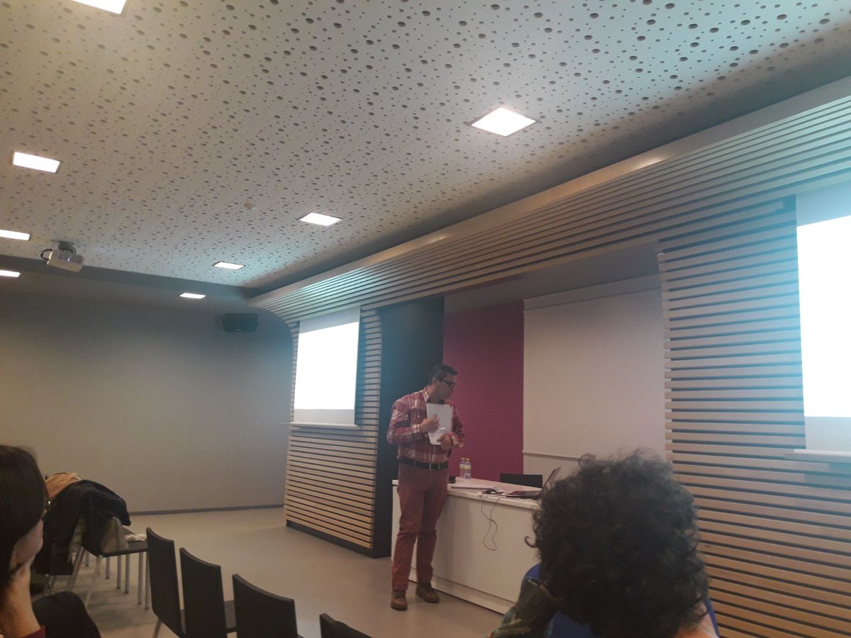ProcomarVLL's tweet photo. Rodolfo de Grandes de @asopuente Valladolid muestra los avances de la Comisión de prospectores
#IncorporaCyL @FundlaCaixa https://t.co/pa3MStXa6J
