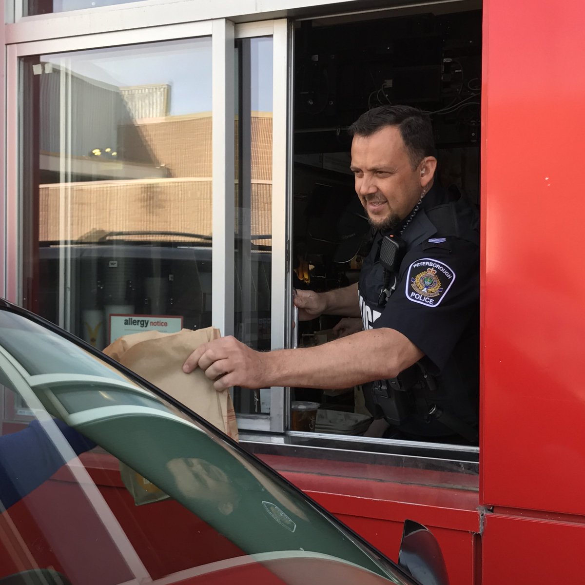 Good morning! It's #McHappyDay and our officers will be at local <a href="/McDonaldsCanada/">McDonald's 🇨🇦</a> in #Ptbo serving you! $1 from every Big Mac, Happy Meal or hot McCafe beverage purchase will help support @RMHCCanada and other local children's charities! 🍔🍟☕️ #LeaveYourLunchAtHome -LG