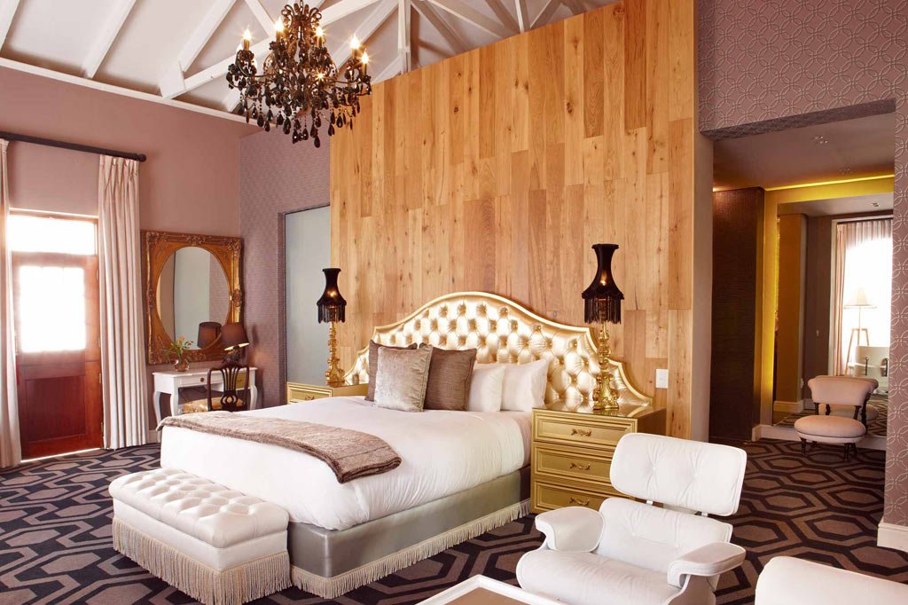 A bedroom setting for royalty at The Alphen Boutique Hotel!

#kovecollection #thealphen #constantiavalley #heritage
<a href="/constantia1685/">Constantia Valley</a> 
alphen.co.za