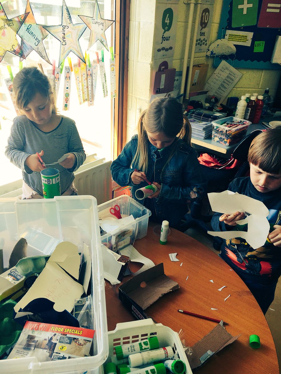 SeniorInfGETNS's tweet photo. Great excitement in our class today with our new fun #Aistear theme - The Campsite. ⛺️ developing our skills of creativity, teamwork and empathy #ChangemakerEd https://t.co/I758iSBcWw