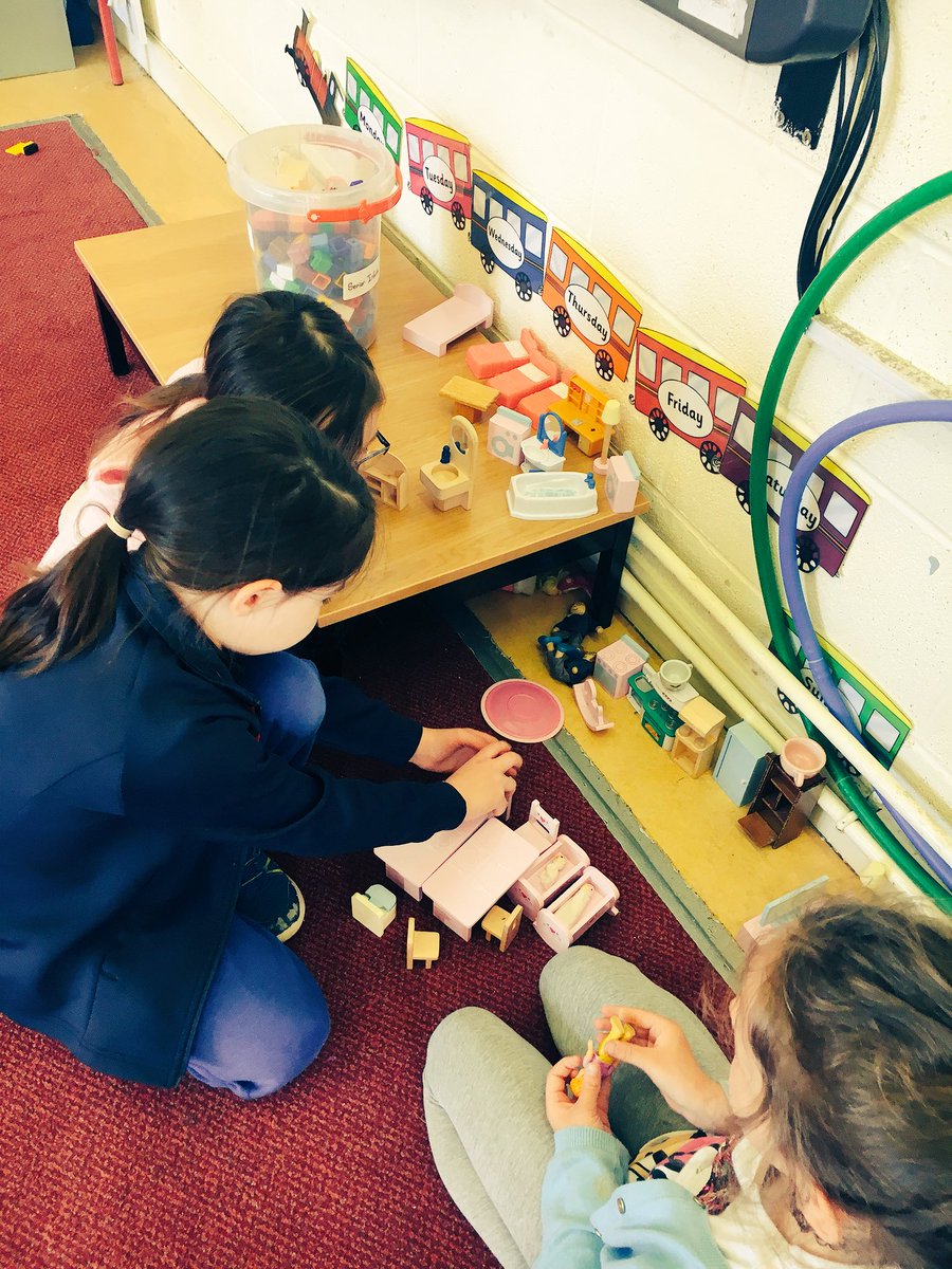 SeniorInfGETNS's tweet photo. Great excitement in our class today with our new fun #Aistear theme - The Campsite. ⛺️ developing our skills of creativity, teamwork and empathy #ChangemakerEd https://t.co/I758iSBcWw