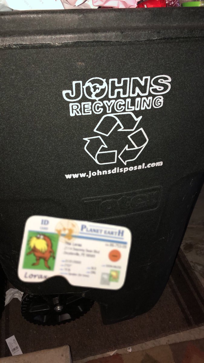 JS505038apes's tweet photo. Everyone in franklin has a recycling garbage can like this to help encourage the three R’s! #apeswaste @franklinlorax https://t.co/eXZ0cKupi1