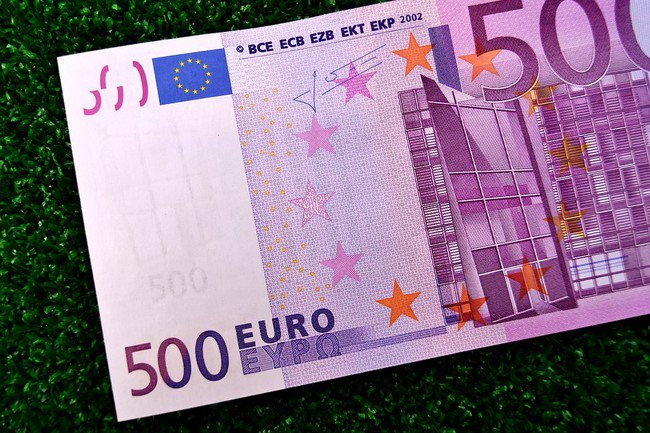 inmonexpa's tweet photo. Los billetes de 500 euros están desapareciendo https://t.co/JxD4Gk6npB https://t.co/Bj5yXK6nye