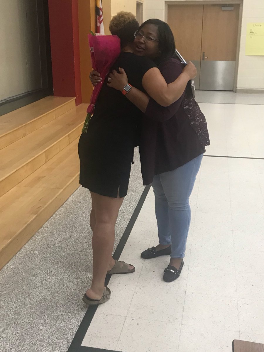 mashworth928's tweet photo. Giving thanks to our Executive Board Members last night during our PTA mtg for a great year and electing the new board! We LOVE and APPRECIATE the BOES PTA! @boespta @KAlexWallace https://t.co/PHsl7ymBrw