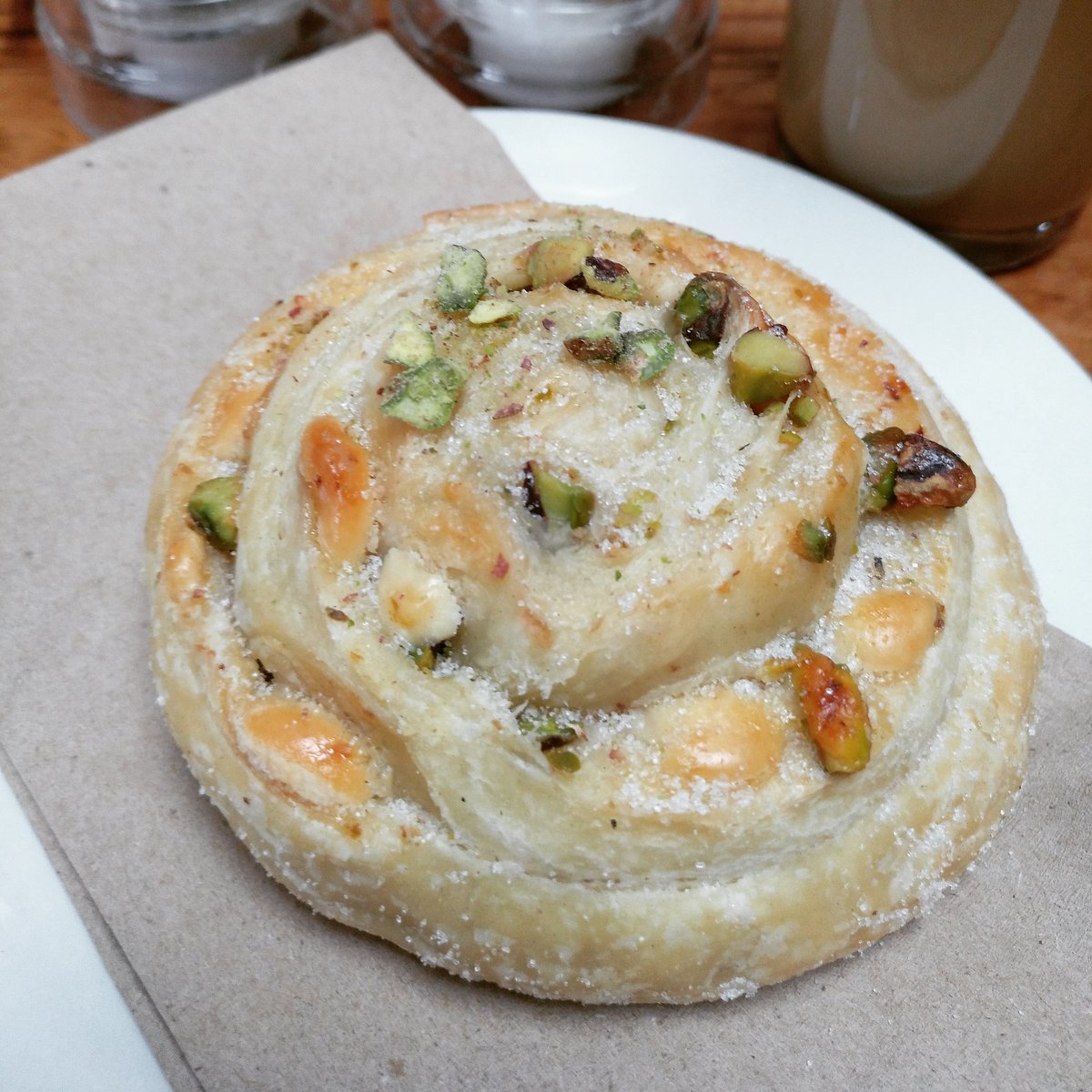 New favorites for you tea time! White Chocolate, almonds and pistachio swirls! 😍😍😍 Have them with your tea or coffee at @OMABristol or @WappingWharfBS1
@OldMarketBS2
#teatime #coffeetime #newpassion #lovedessert #lovebristol