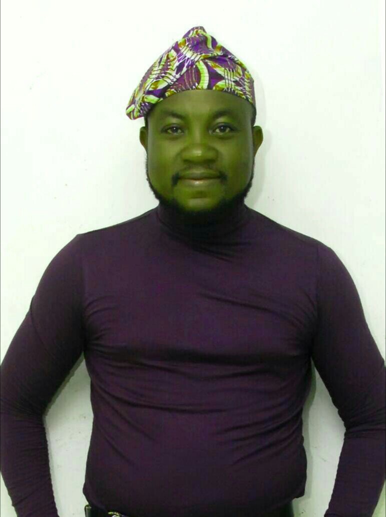 DotunRoy's tweet image. My name is Dotun Roy. I am a #SuperBlogger. I founded Dotunroy.com in 2012 as a platform to disseminate vital information around development in Nigeria and Africa. 

Today I celebrate other dogged bloggers like me globally!

 It&apos;s World bloggers Day #WorldBloggersDayNG