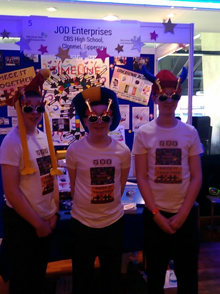 StudentEntProg's tweet photo. #JODEnterprises flying the Tipperary flag with @NextQuestionBG at #StudentEnterprise  😀😀@leotipp https://t.co/aWcjpOr1Qt