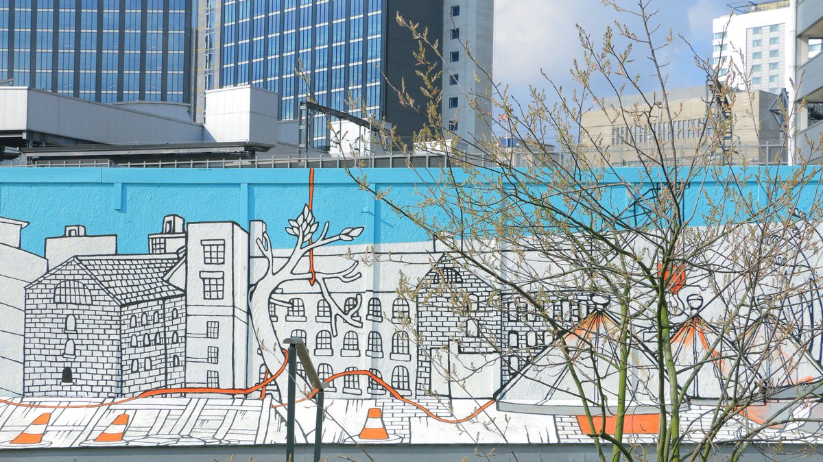 EastStreetArts's tweet photo. How many of our City Less Grey pieces have you spotted around Leeds? Sponsored by @LeedsBID @FredAldous @LeedsCC_News @ARTOFFICIAL_LDS its our most ambitious public art project to date. Find out more - https://t.co/YZMhaOVBSZ #citylessgrey #leeds2023 #publicart @Jo_Peel https://t.co/LAu2IAeaAZ