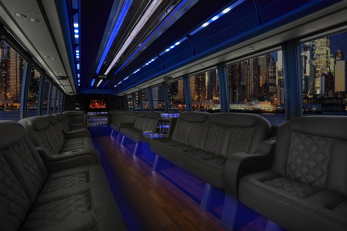 pluxlimo's tweet photo. Have you booked your #promride? Our prom fleet includes stretch Hummers, stretch Lincolns, stretch vans
#EverybodyIsAVIP https://t.co/PUrVOWUfkc