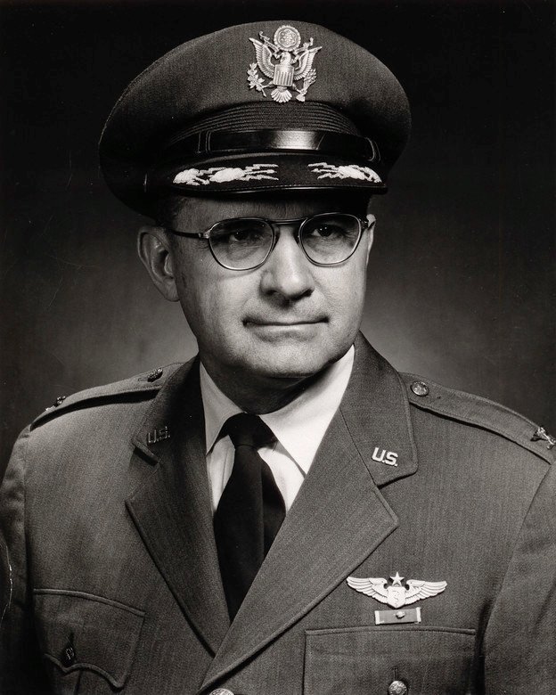 AFResearchLab's tweet photo. When you get in your #car tonight and hear your seatbelt go "click," think of #USAF Col. John P. Stapp, who tested the limits of his own body to make #transportation safer. #safety #USAFSAM100 #science #medicine https://t.co/q6jtK8lAwq https://t.co/IyYNCDGf1e