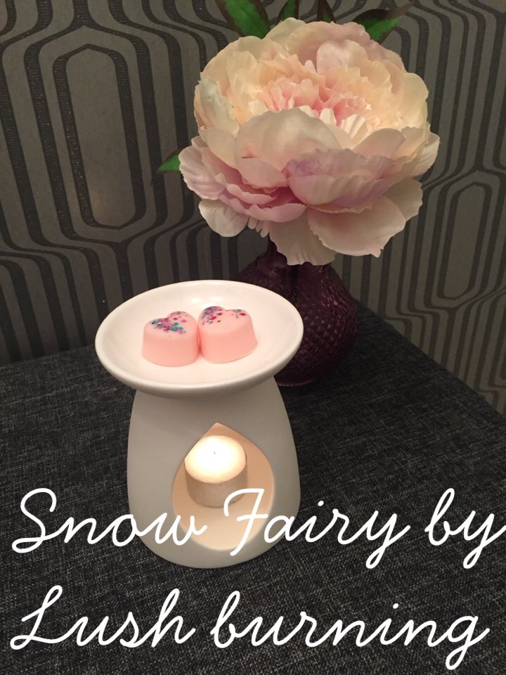 Georgia_James18's tweet photo. 🌿snow fairy pack of 4 £2.20🌿 #waxmelts #waxaddict #soywax #candle #fragranceoils #homefragrance #homedecor #HomeSweetHome #SmallBusiness https://t.co/f58mxoQewX
