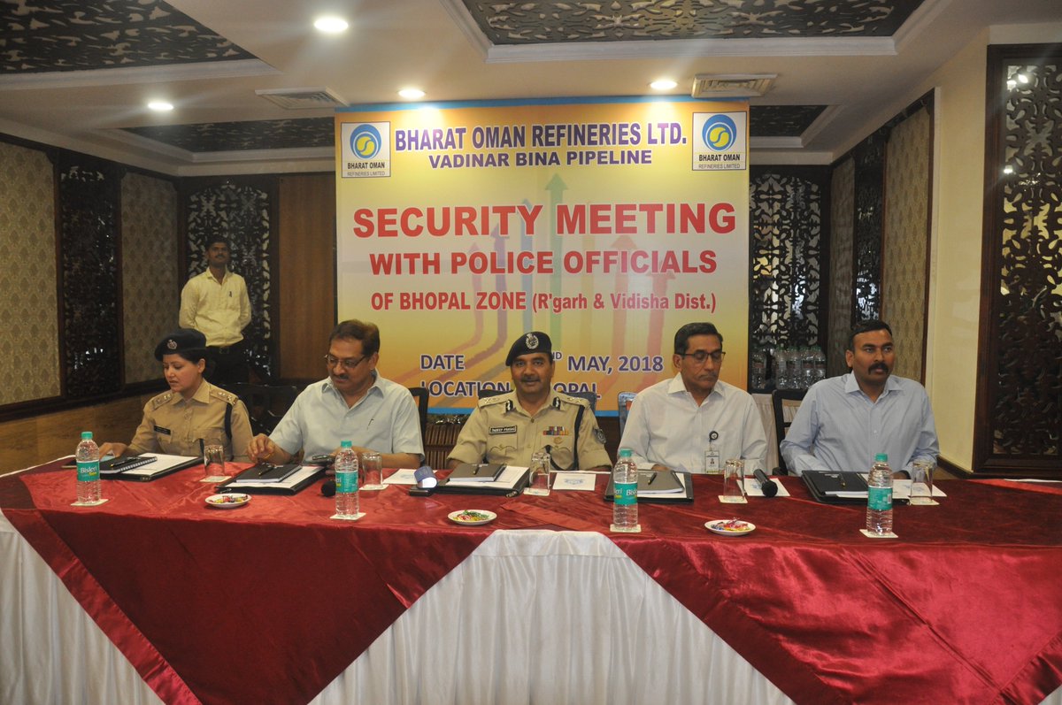 IGP_Bpl_Rural's tweet photo. Attended the security meeting with Bharat Oman Refinery Limited Officers concerning safety and surveillance of Vadinar to Bina Pipeline. @PHQ_Editorial https://t.co/75vqn4GYWs