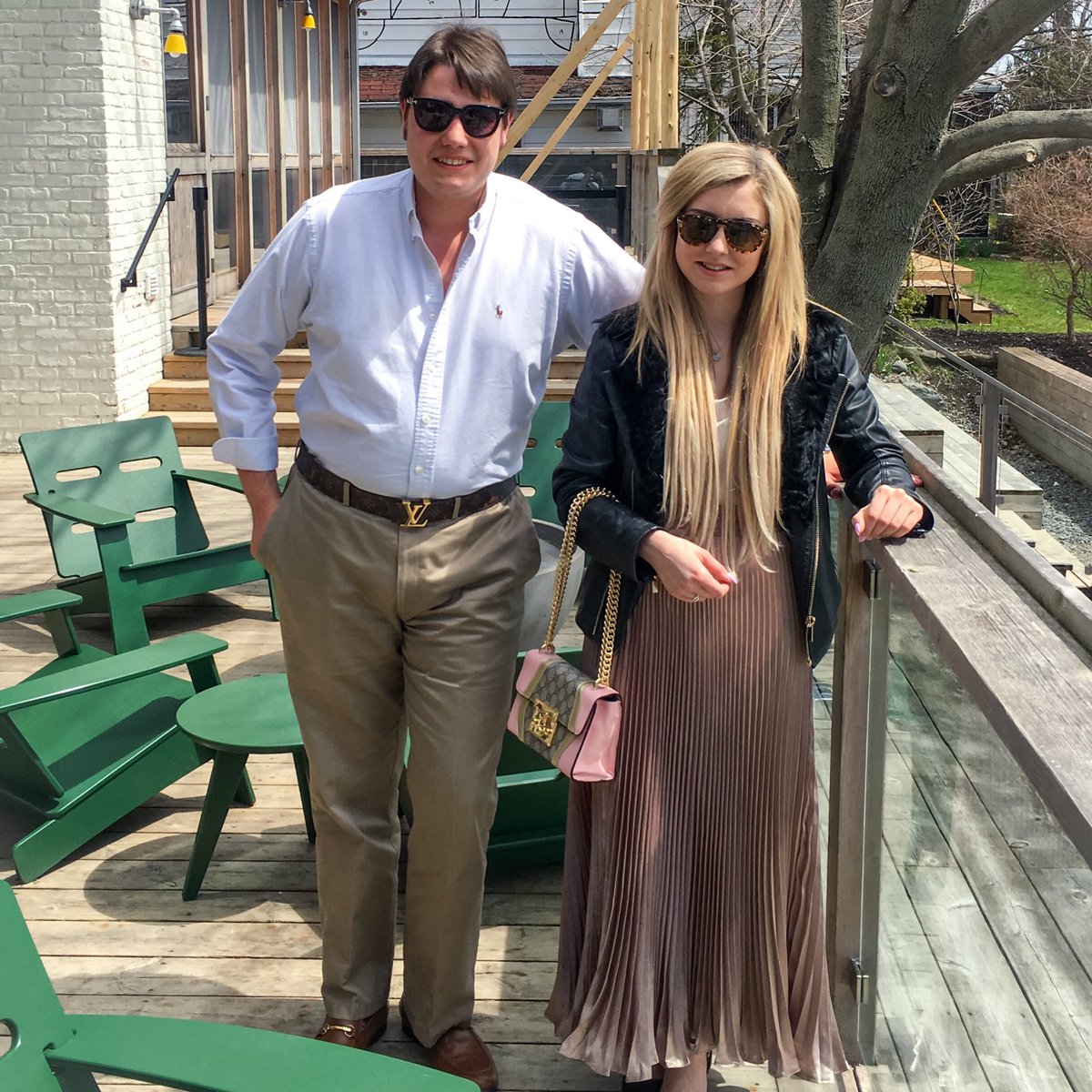 Senorchristoph's tweet photo. Lunch yesterday with @CarrieC94 at the @DrakeDevInn by @TheDrakeHotel in Wellington, Prince Edward County - Argentinian Shrimp Fritti on Bone Marrow, PEI Mussels, G&Ts and a great view 🍤 #TheCounty #PrinceEdwardCounty #PEC #Ontario #DrakeDev #DrakeDevonshire #DrakeDevonshireInn https://t.co/G9GGF6d8Ny