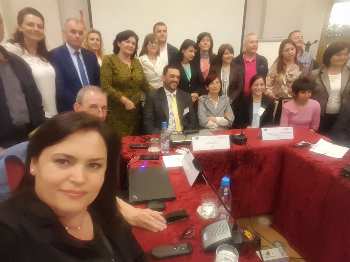 JointLabPENTA's tweet photo. Our representatives introduced DARWIN project at #TAIEX Workshop on Building Capacity on Community Health Resilience, held at Tirana, Albania. #H2020 #Resilience #Healthcare #Darwinproject @DARWINH2020 https://t.co/lxcttcWw4k https://t.co/vPs92sw4uf