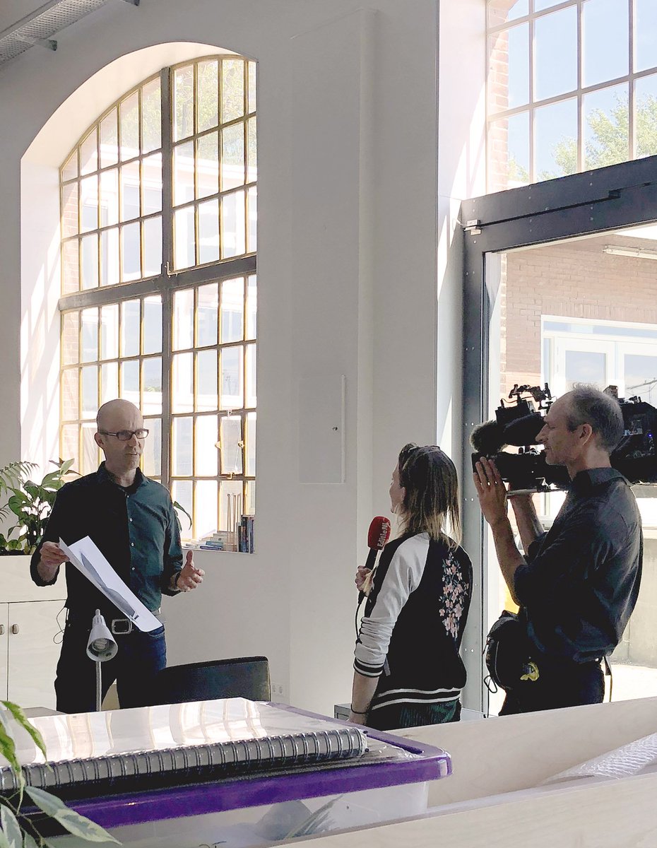 Straks om 18:15 op RTL4 in EditieNL vertelt (onze) Hugo iets over de kracht van logo's. Met speciale aandacht vandaag voor het Playboy logo. 

Dus tune in zo op RTL4!