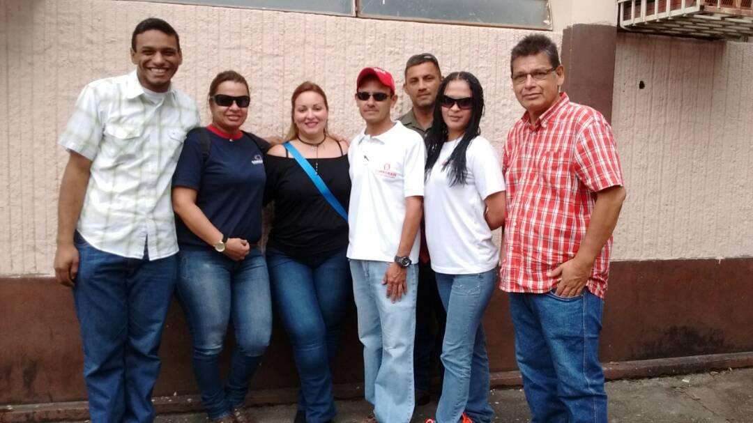 TROPACORSOBAIN's tweet photo. Trabajadores de PDVSA INDUSTRIAL CORSOBAIN, Celebraron el día del Trabajador junto a las fuerzas revolucionarias, Juventud y pueblo Barines, en la Calle Cedeño, en la sede de la Casa Sindical del estado Barinas. https://t.co/4Q3LZdOR4b
