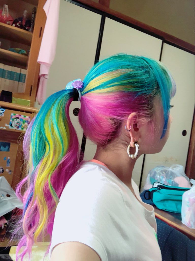 ﾏﾕﾁｬﾝ בטוויטר この前のカラーのレポ ここ最近で1番派手な頭や エンシェールズ エンシェールズ47 マジカラー カラーバター Ancels Colorbutter Rainbowhair Haircolor 派手髪 派手髪好きな人rt ヘアカラー セルフカラー T Co 9k2krvvoxc