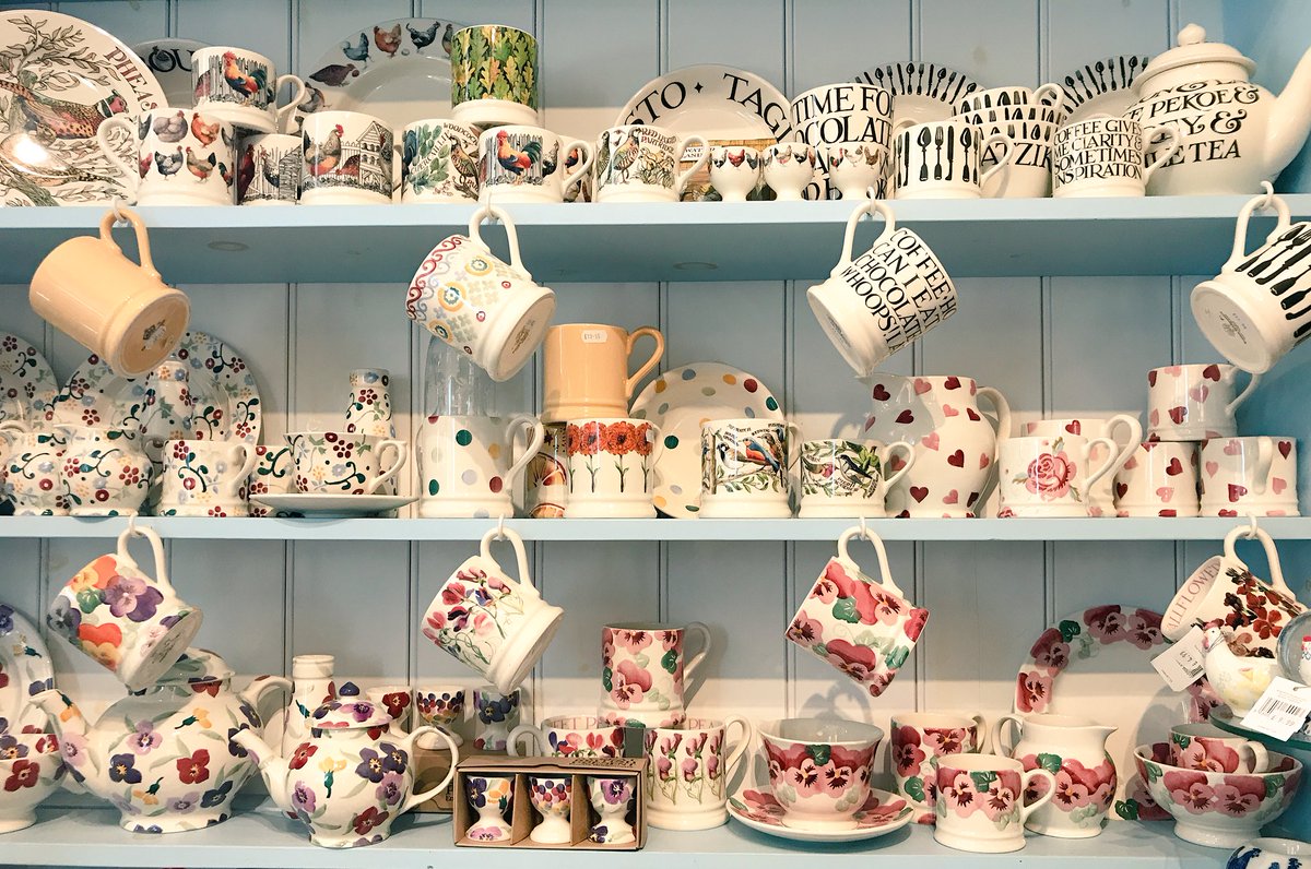 RowanTreeGifts's tweet photo. Lots of #EmmaBridgewater designs to choose from, lovely collectibles and #giftideas 
#budleigh #devon https://t.co/Nzvep2TKDu https://t.co/py2nn0BXnA