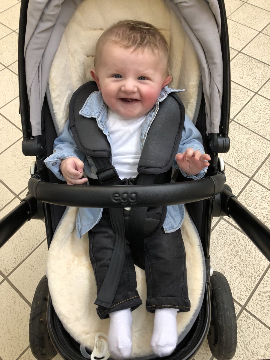 He loves shopping almost as much as his mama 😂😍👌🏼