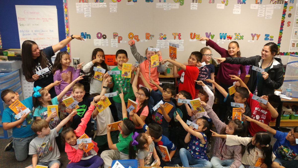 EELibrary's tweet photo. Antonio's Second grade class was super excited to get new bookmarks! Great job Antonio for winning the #irvingreads bookmark contest! @ElliottEagles #MyIrvingISD https://t.co/CuV9lWoXoG