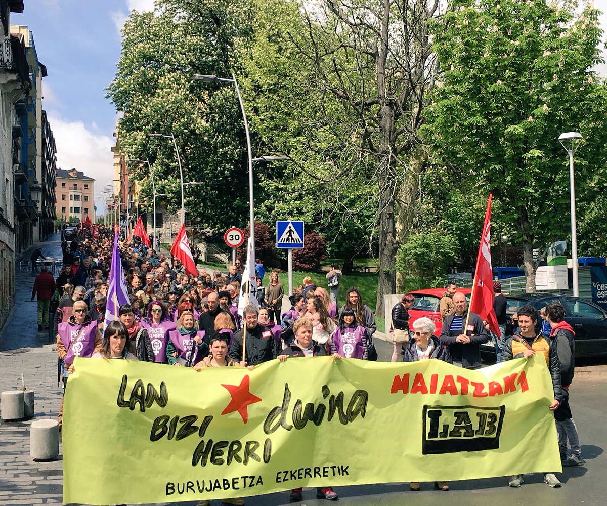 🔴 #Oarsobidasoa #Bidasoa
#Irun-en #M1Duina #LanBiziHerriDuina lemapean izugarrizko mobiliazioa burutu genuen maiatzaren lehenean (2000 pertsona inguru), hona emandakoa...
👉https://youtu.be/rbOViIHawCg
Gora Langile Borroka!
#GoraHERRIA ✊🏻 #herriduina
info+ https://twitter.com/laboarsobidasoa/status/991266657757777920?s=21 …