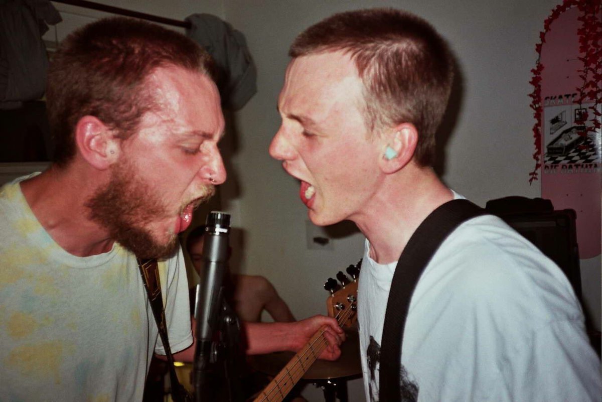 diyexeter's tweet photo. Looking forward to having Cardiff aggro pop punk band @DeadlinesCC at @ExeterCavern on May 22nd! Gonna be rad 😠 https://t.co/uSxOhnL97Q