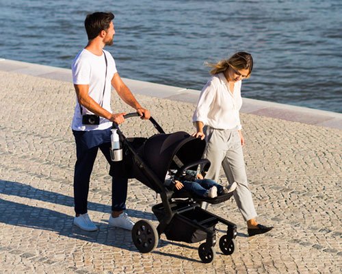 _CarlitosBaby's tweet photo. Joolz presenta su cochecito para bebé Hub, un cochecito ideado y desarrollado especialmente para la vida urbana, ya que su diseño y propiedades lo hacen perfecto para los paseos por la ciudad. https://t.co/rP7VWypsUR
¡Mira este vídeo y comprueba que es un coche muy funcional! https://t.co/WAFRT8kZsm