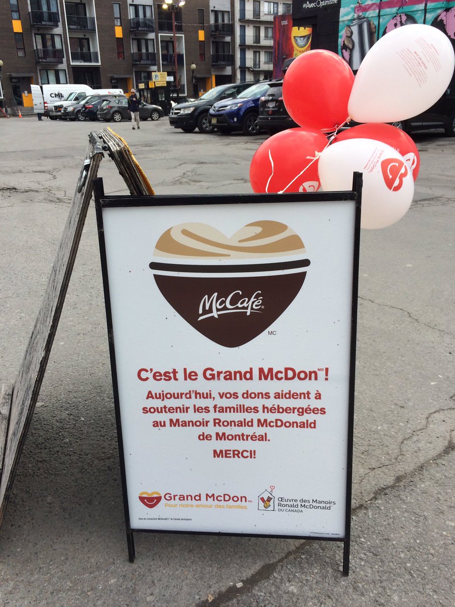Roulotte McCafé aujourd'hui sur le Boulevard Saint-Laurent! Tous les dons amassés vont directement au Manoir! Venez nous voir #GrandMcDon #garderlesfamillesensemble