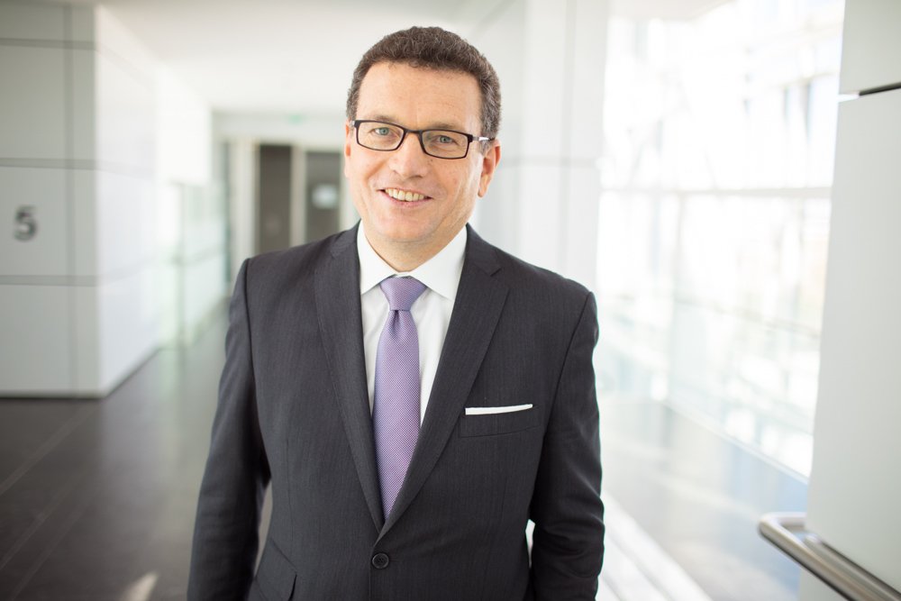 It's official. <a href="/HelmReisinger/">Helmut Reisinger</a> is new CEO of <a href="/orangebusiness/">Orange Business</a> orange-business.com/en/press/dr-he…