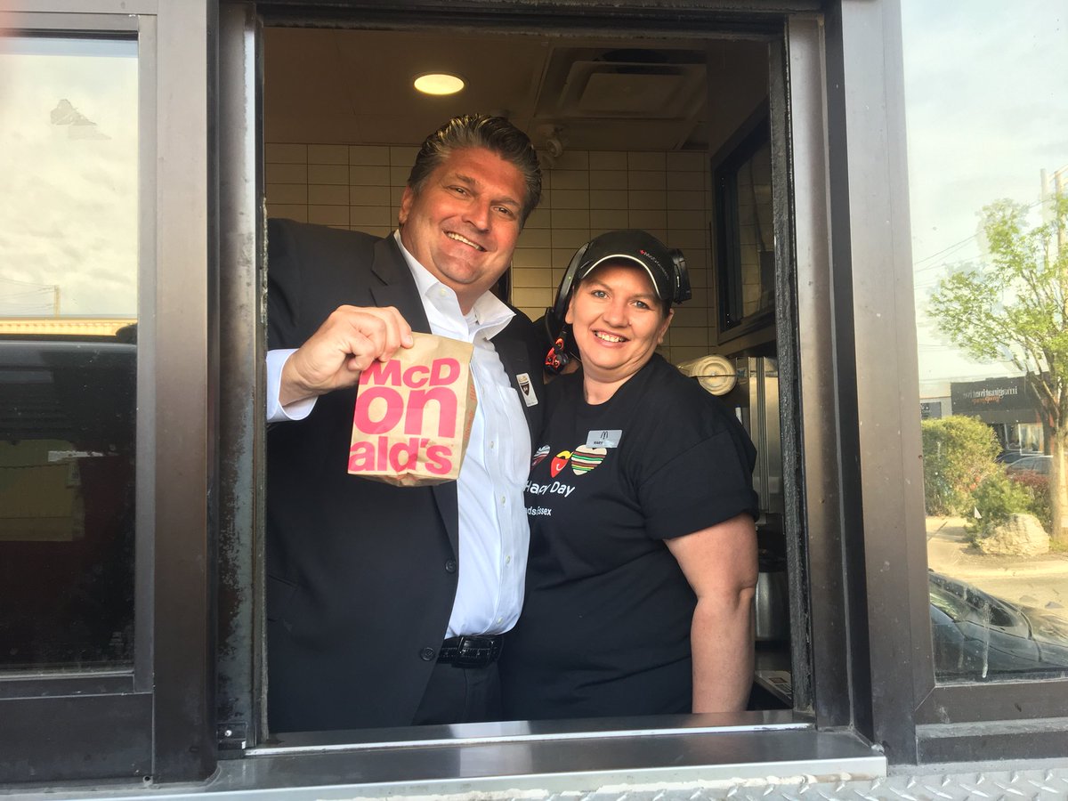 WRHospital's tweet photo. It’s a #McHappyDay this morning with @DavidMusyj and the amazing staff at Wyandotte and Pillette! Support your local @RMHCSWO https://t.co/WzXUadAXi9