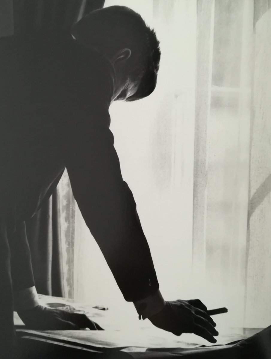 ferrojasparra's tweet photo. Impecable trabajo de #JacquesLowe sobre #Kennedy. Las fotos y los textos, publicados por @la_fabrica en español, permiten una aproximación privilegiada a su campaña, presidencia y muerte. #FILBO @LibreriaLerner https://t.co/gIx3t0oINj