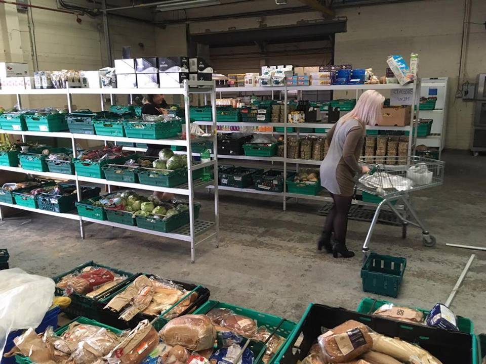 LeedsIndieFood's tweet photo. Throughout May, 34 - 38 Boar Lane will be transforming into a 'Pay As You Feel' Supermarket! 🥦🍞🌽🥕🥔
 
Got any surplus food that you can repurpose? Please contact Caleb: caleb@rainbowjunktion.org.uk / 07852545881.

#FeedBelliesNotBins #LIF18 https://t.co/XBP7nbvpKC