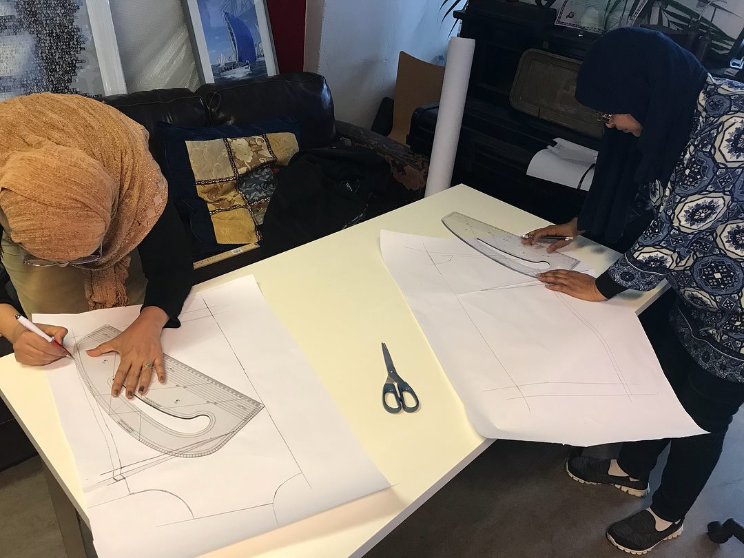 Week two of the pattern cutting course with the Migrant English Project was a success! The students learnt how to add a dart to a dartless block, adding seam allowance and learning how to use different pattern cutting tools!