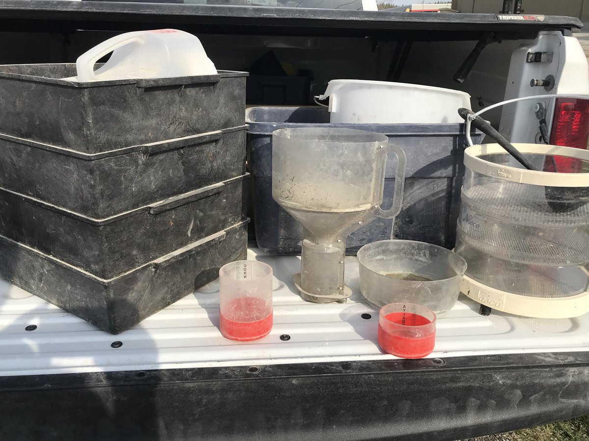 Leis_Feeds's tweet photo. Ever wonder where the information from the on farm tools go? Optilac is our very own ration balancing system that balances off of real life data! Optilac also gets updated constantly to stay price effective and very accurate! #serviceispriority #purinaproactiv https://t.co/mGfLGRF1JR