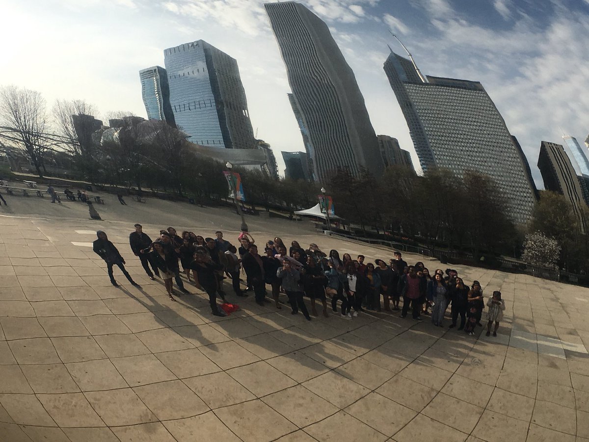 PHSRANALLO's tweet photo. When you don’t hit Chicago traffic you stop at the bean for some picas @PikeHighSchool https://t.co/bGlC3oISYM