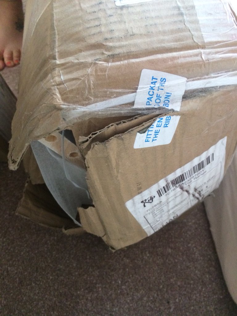 VixJohnson1's tweet photo. Do not purchase from @TheRangeUK if you want beds delivered within a month and not smashed to bits! My children slept on the floor for a month . They’ve been collected 14days ago and £180 is still being held after 3 separate promises of when it would be done. DISGUSTING 😡 https://t.co/fkB4aYIB9Q