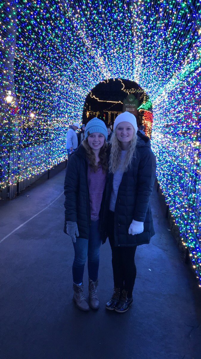 Bissett5's tweet photo. Happy Birthday best friend! I can’t believe you are 17!! I hope you have a great day 💗 @LakinCopeland6 https://t.co/YeieUcnWzP