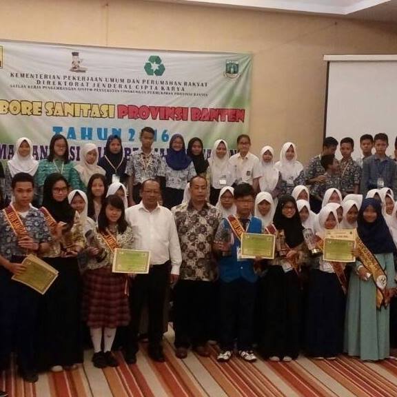 AlMusyak's tweet photo. DUTA SANITASI PROVINSI BANTEN 2016 AKU KANGEN KALIAN 😬😇 https://t.co/DuE5f2vr1z