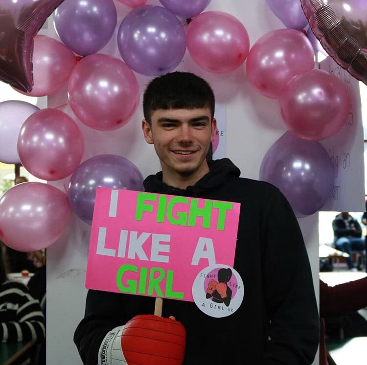 LikeAGirlUK's tweet photo. Say it loud and proud 🙌 #fightlikeagirluk https://t.co/QZ9sYsUNXT
