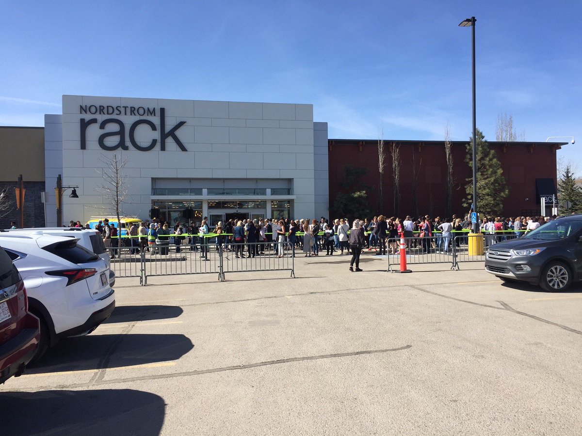 Congratulations to <a href="/nordstromrack/">Nordstrom Rack</a> on their grand opening at @MeadowsDeerfoot !!
👢👠🧥👚🙌🙌🎉🎉🎉