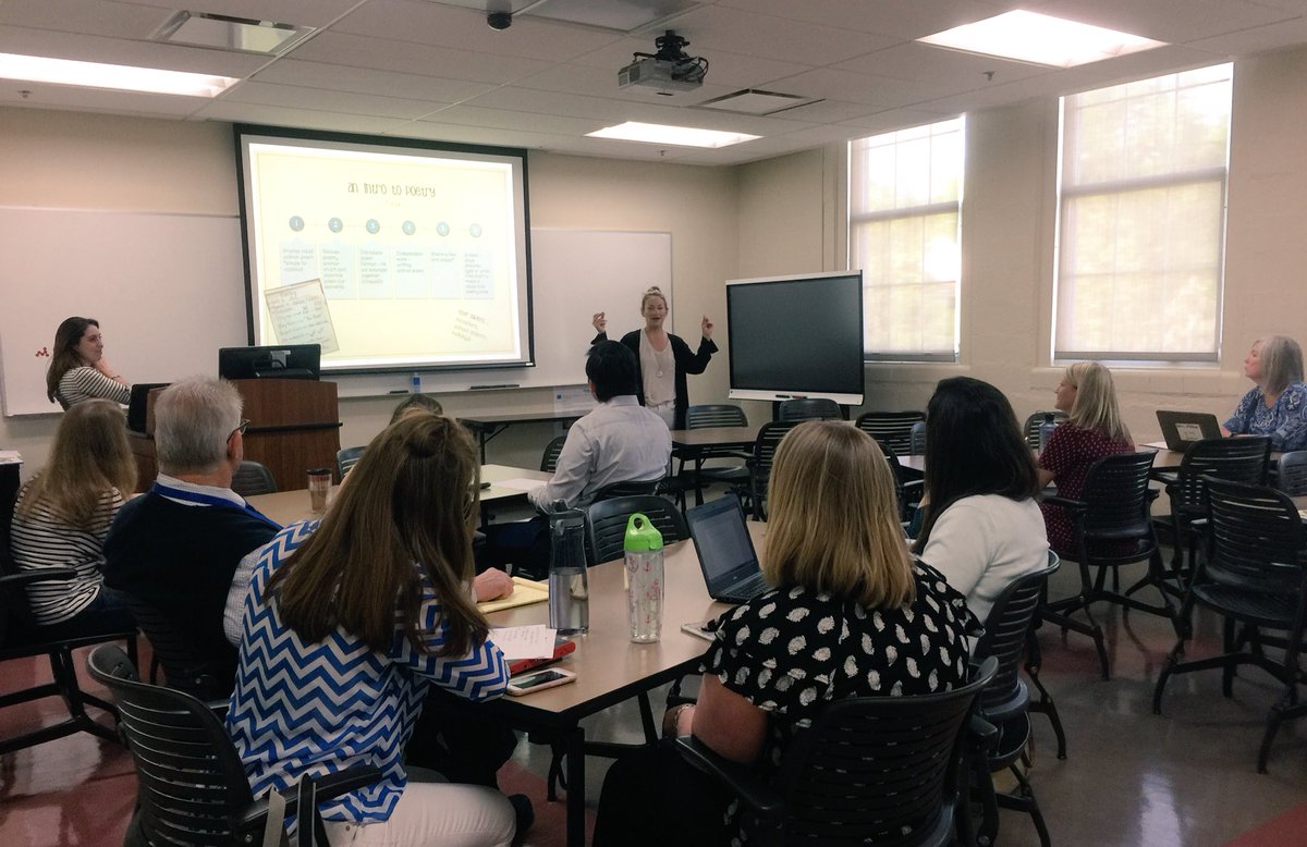 MNPSLibraries's tweet photo. Library Lesson Share with the amazing @TannerDeFran and @oliviacgm! #mnpslibhack #mnpslibtech @MNPSLearningTec https://t.co/yrZjszflIx