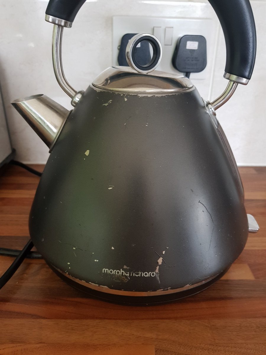 chazmac1984's tweet photo. My @LoveYourMorphy @MorphyRichAUS @MorphyRichards kettle, which looks like its been kicked around the garden by my 8 yr old, but apparently have no similar complaints before #kettleproblems #morphyrichards #nottheirproblem?! Anyone else with issues? https://t.co/K82K4Z6ObX