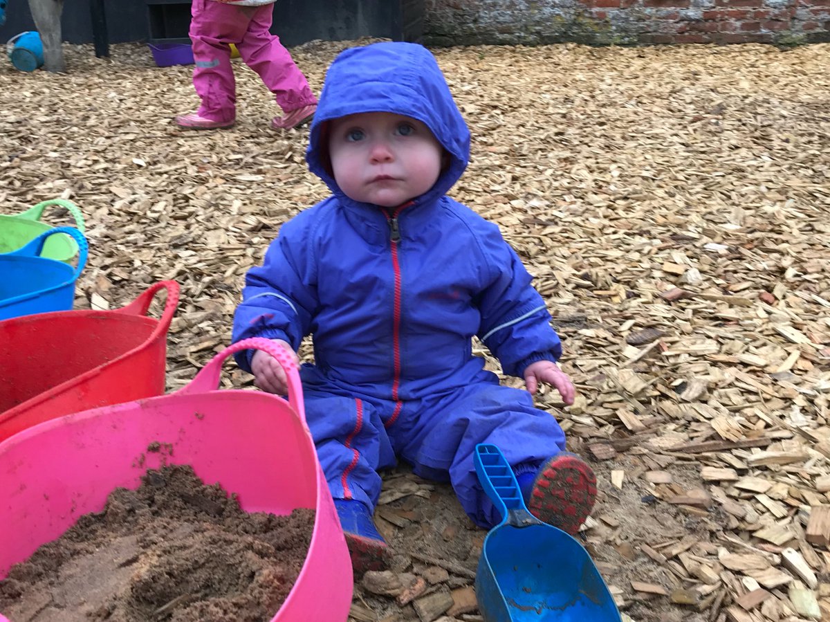RuthieRay31's tweet photo. When teething takes over your life choices but you’re forced to play in the rain anyway! #hellomay #angryruby #nosmiles #coldhands #usuallyeatsthemud @FelbriggHallNT https://t.co/37lu5D7UbB
